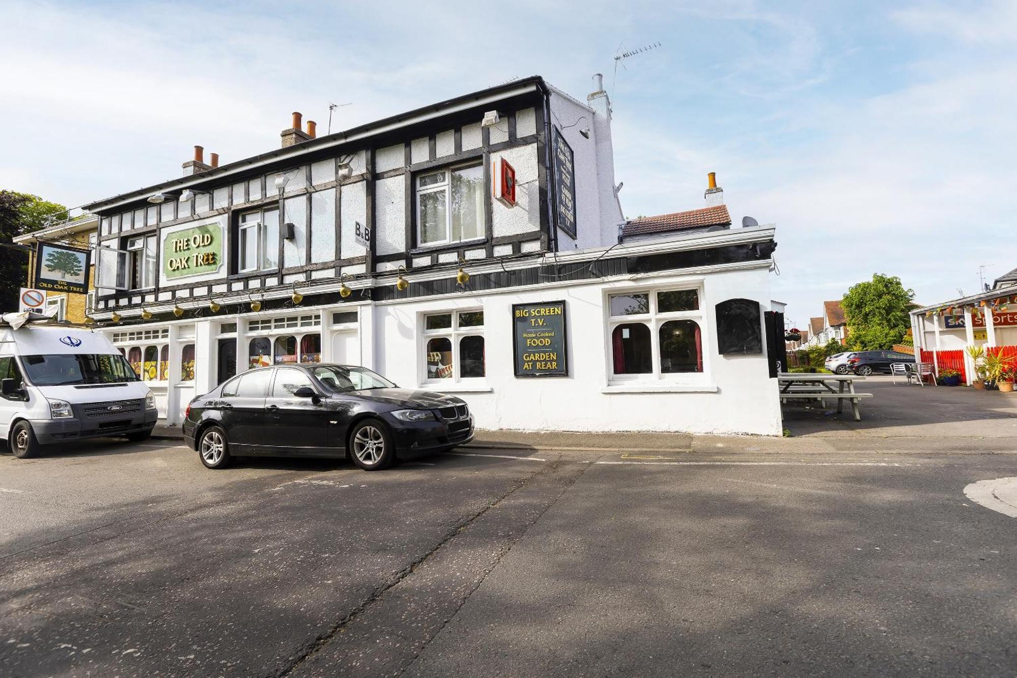 Old Oak Tree Inn Hotel 2*